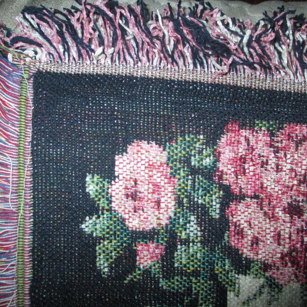 Weaved Rose Throw - Picture 9 of 11